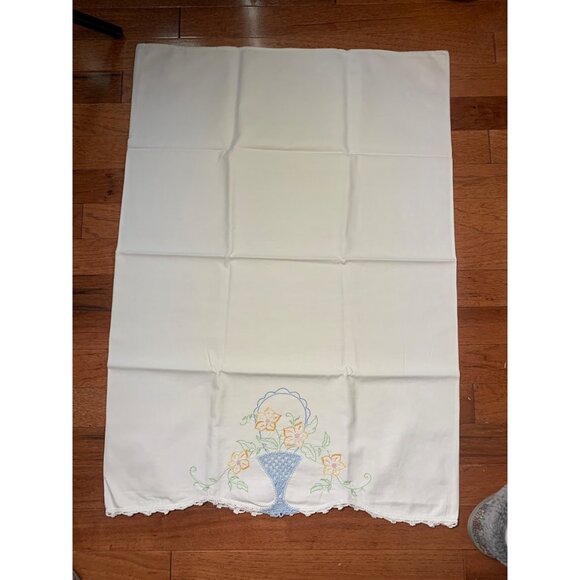 Vintage embroidered pillowcases set of 2 floral basket design white cotton lace - Picture 11 of 11